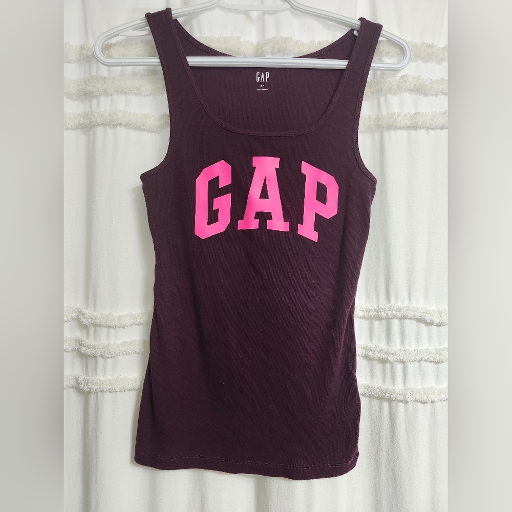 New Gap tank. Size small. Final Price